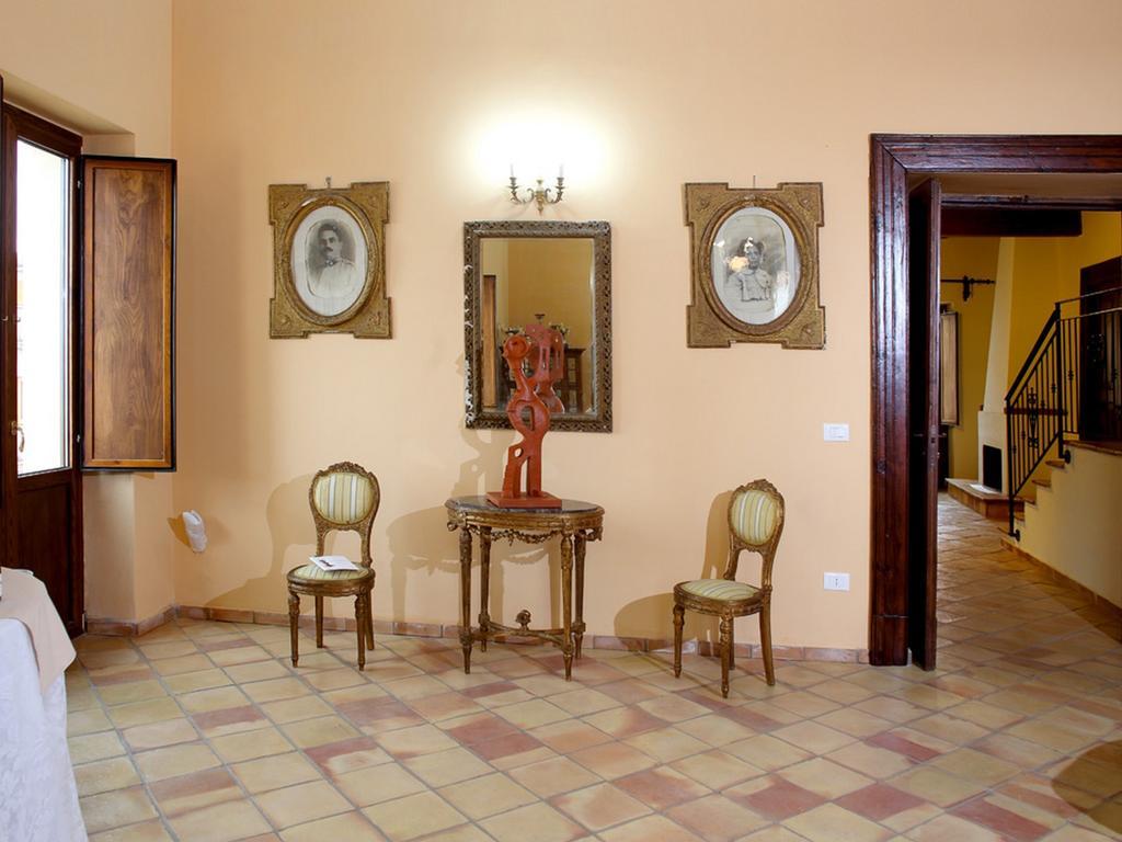 Palazzo Madeo - Residenza D'Epoca Bed & Breakfast Crosia ภายนอก รูปภาพ
