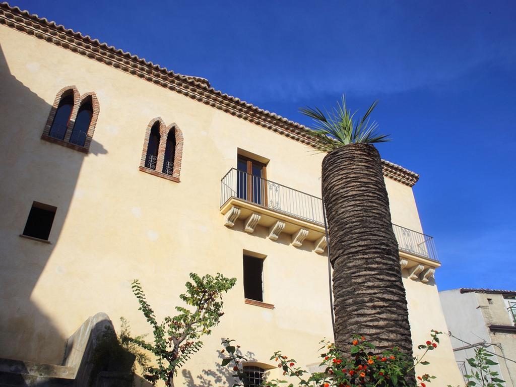 Palazzo Madeo - Residenza D'Epoca Bed & Breakfast Crosia ภายนอก รูปภาพ