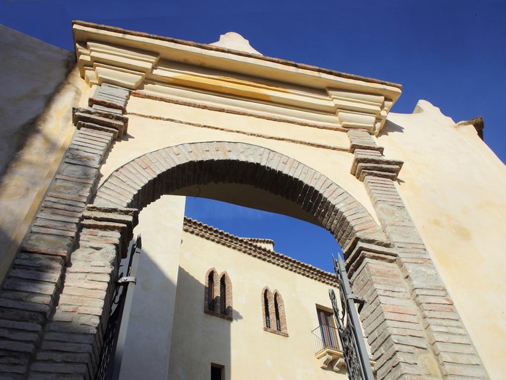 Palazzo Madeo - Residenza D'Epoca Bed & Breakfast Crosia ภายนอก รูปภาพ