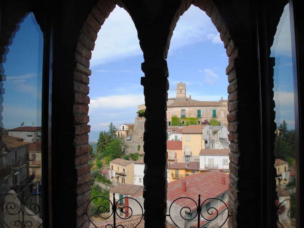 Palazzo Madeo - Residenza D'Epoca Bed & Breakfast Crosia ภายนอก รูปภาพ