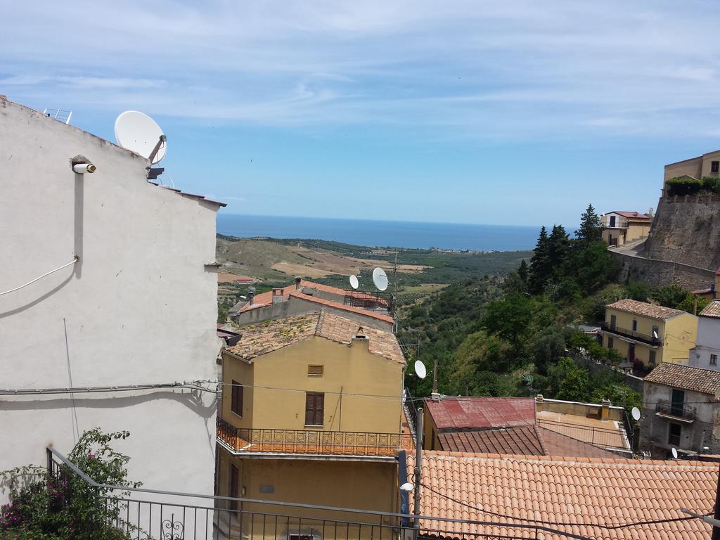 Palazzo Madeo - Residenza D'Epoca Bed & Breakfast Crosia ภายนอก รูปภาพ