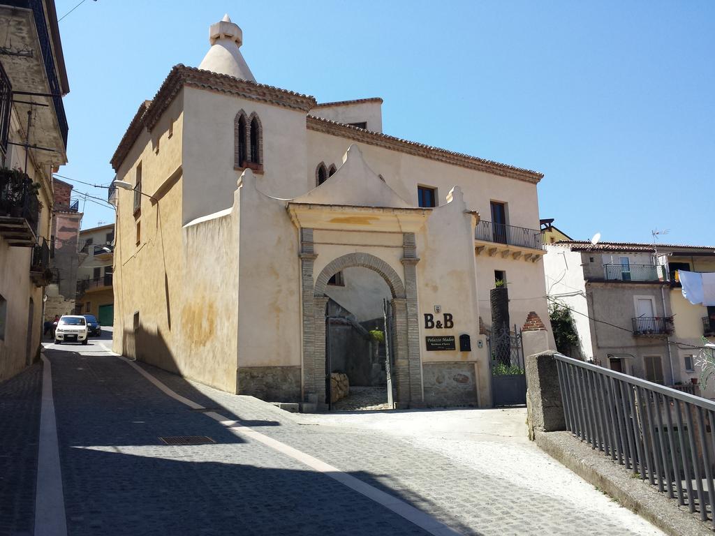 Palazzo Madeo - Residenza D'Epoca Bed & Breakfast Crosia ภายนอก รูปภาพ