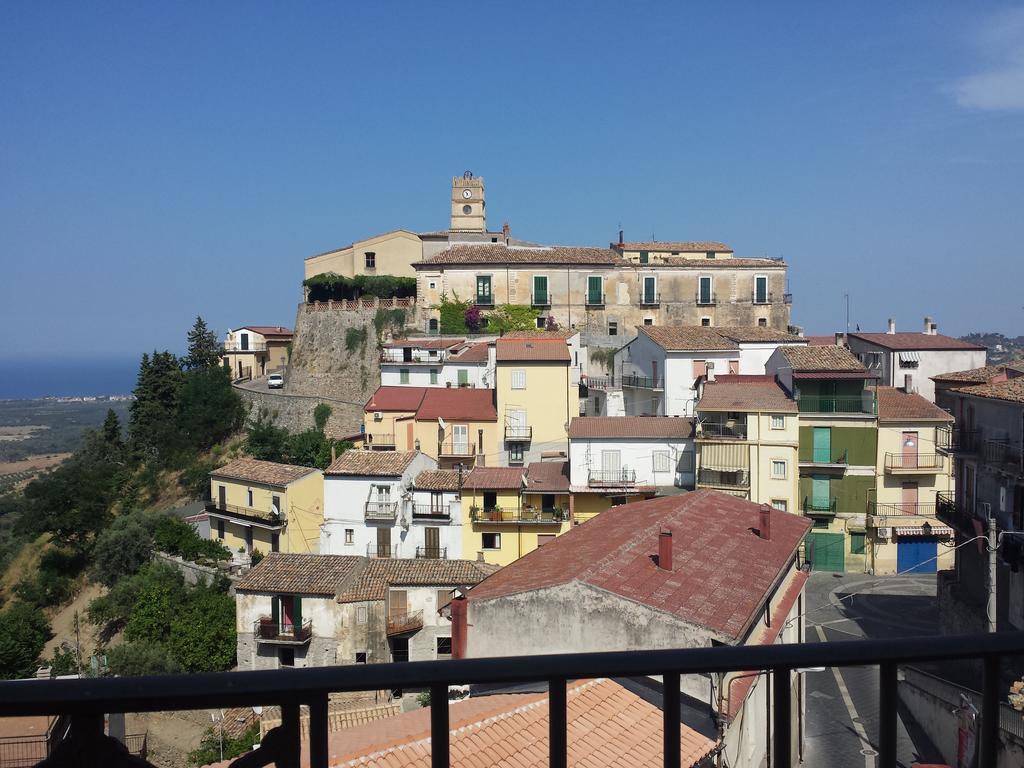 Palazzo Madeo - Residenza D'Epoca Bed & Breakfast Crosia ภายนอก รูปภาพ