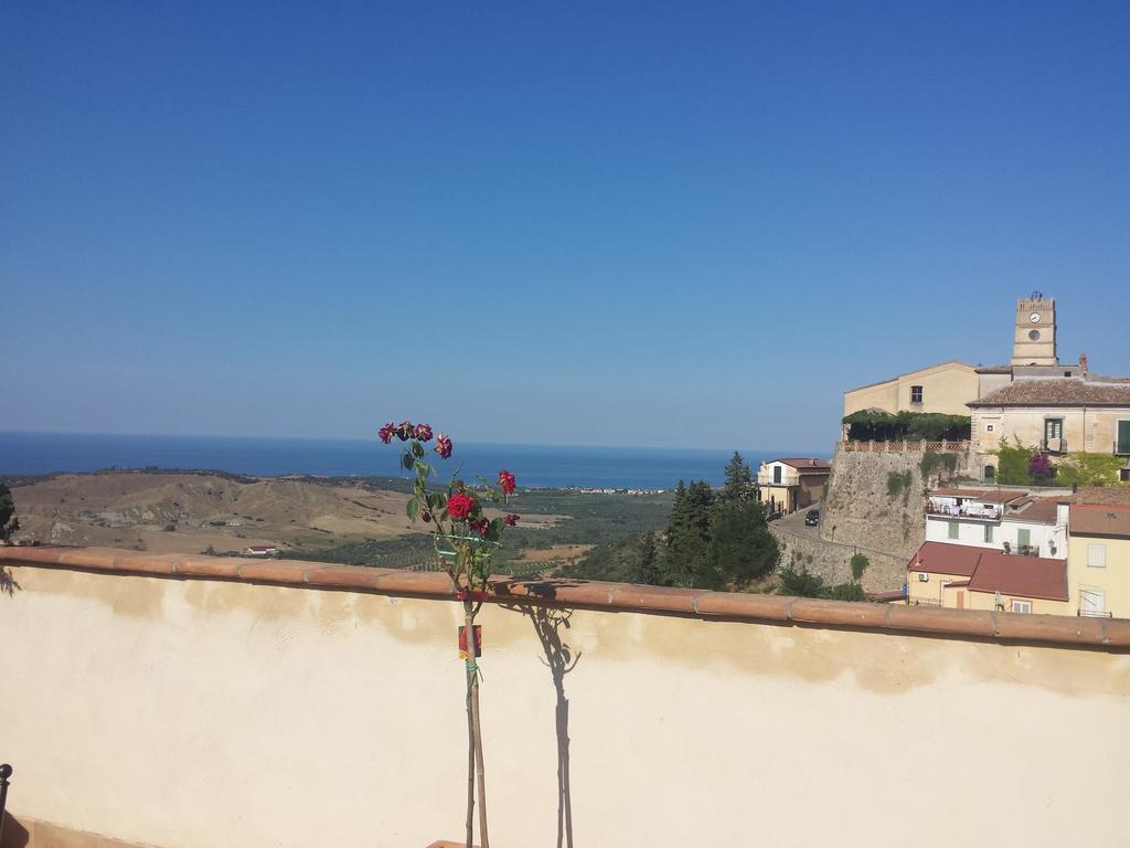 Palazzo Madeo - Residenza D'Epoca Bed & Breakfast Crosia ภายนอก รูปภาพ