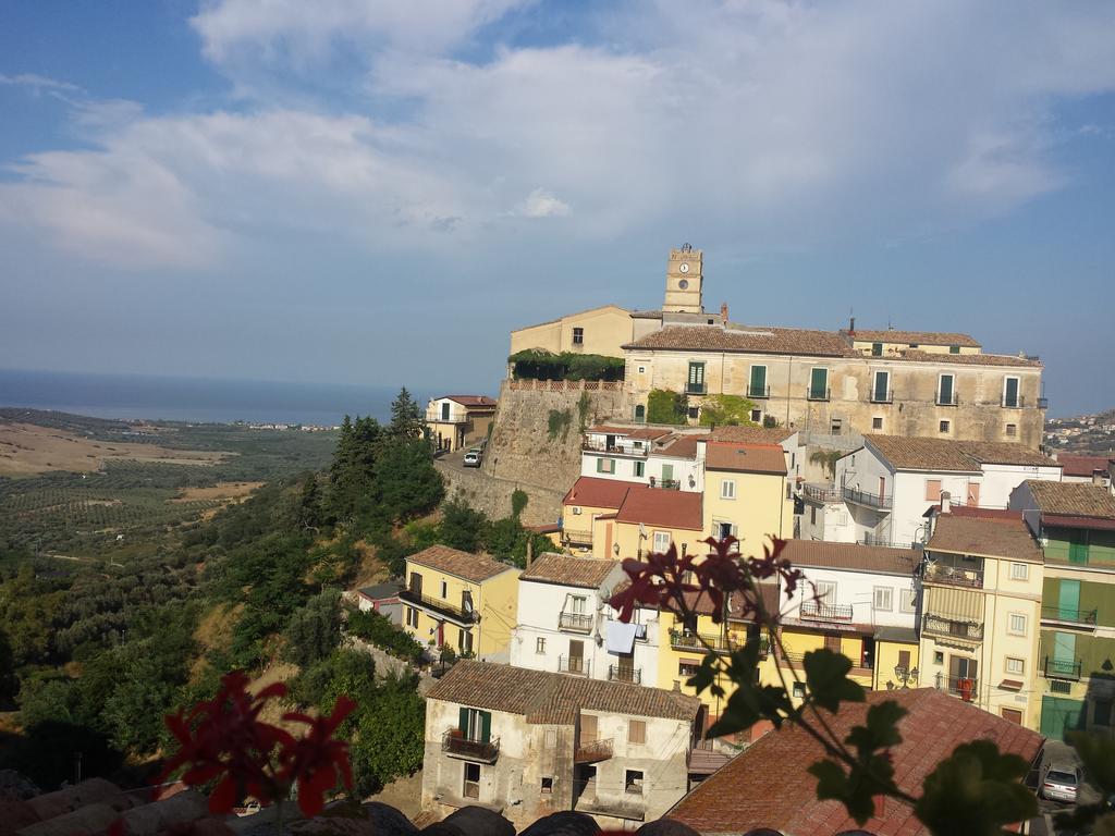 Palazzo Madeo - Residenza D'Epoca Bed & Breakfast Crosia ภายนอก รูปภาพ
