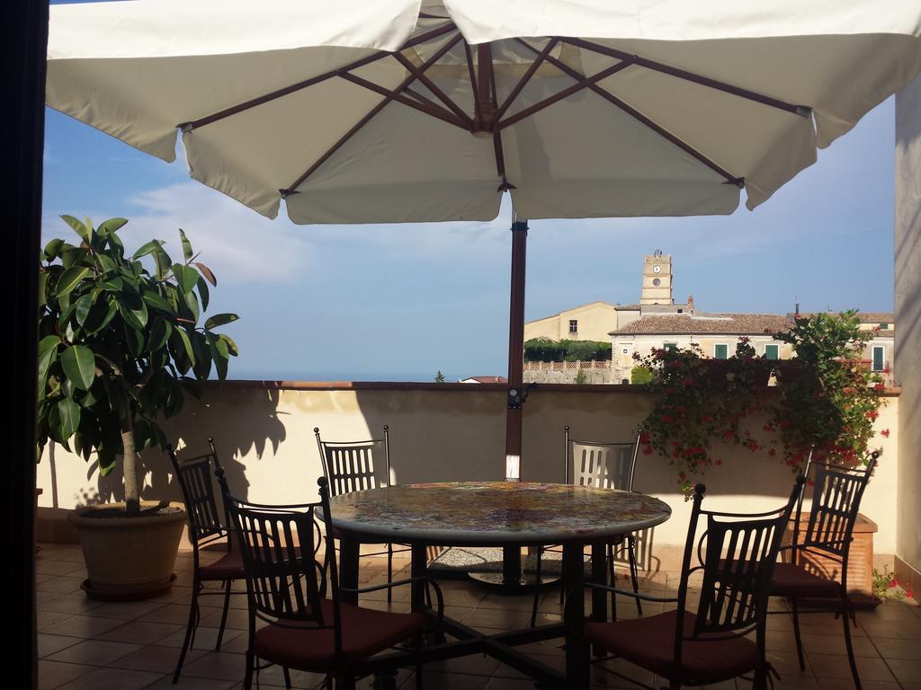 Palazzo Madeo - Residenza D'Epoca Bed & Breakfast Crosia ภายนอก รูปภาพ