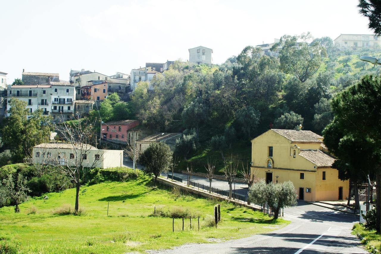 Palazzo Madeo - Residenza D'Epoca Bed & Breakfast Crosia ภายนอก รูปภาพ