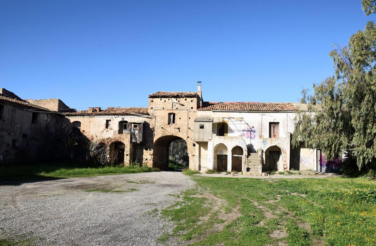Palazzo Madeo - Residenza D'Epoca Bed & Breakfast Crosia ภายนอก รูปภาพ